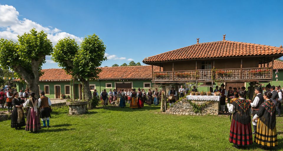 Fiestas de San Bartolomé - Quintueles (Villaviciosa)
