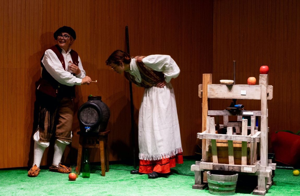Cuentos y sidra baxo´l pomar de Elektrafiktion