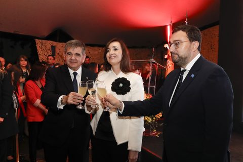 Barbón reivindica en Buenos Aires los lazos entre Asturias y Argentina y defiende la igualdad de derechos de toda la ciudadanía española en el exterior